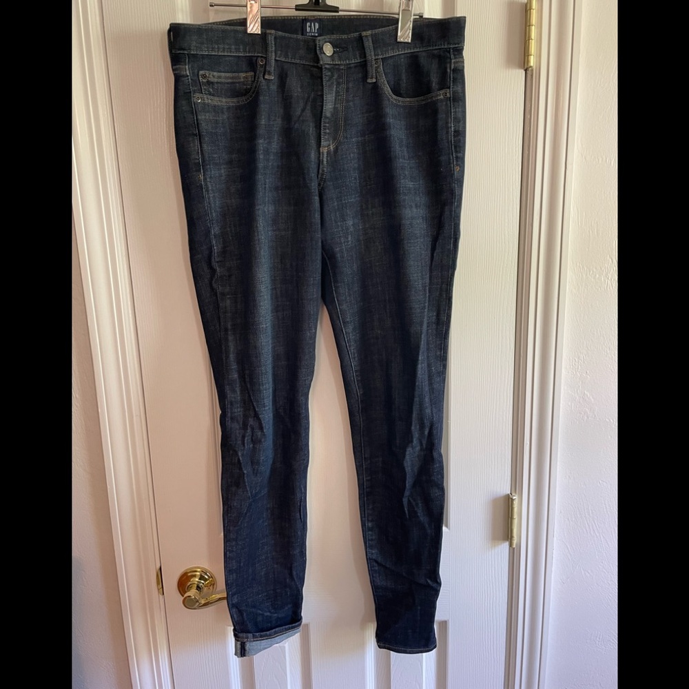 Gap 30 L (size 10 L) dark jean wash True Skinny